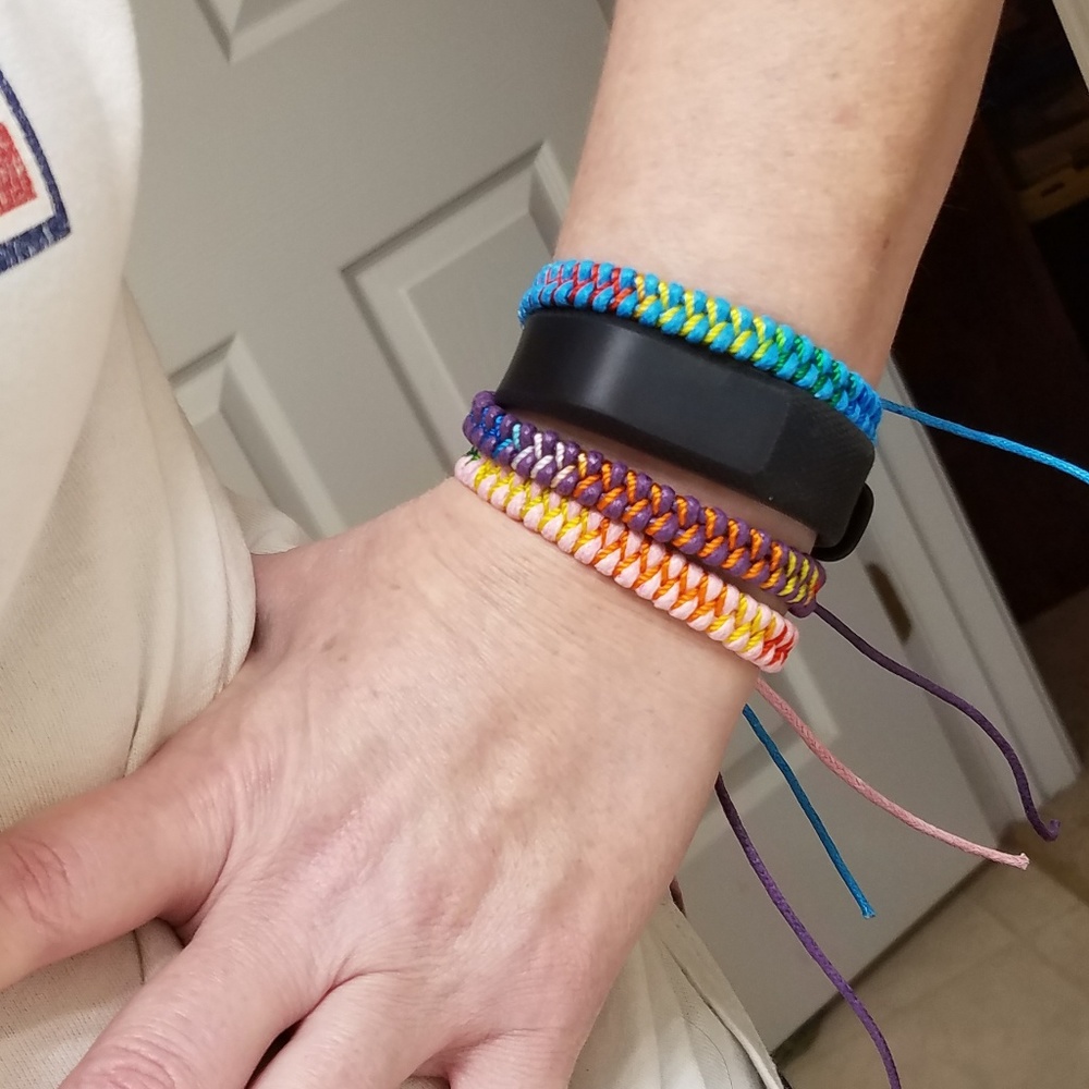 3 Fishtail Friendship Bracelets - Picture 4 of 4